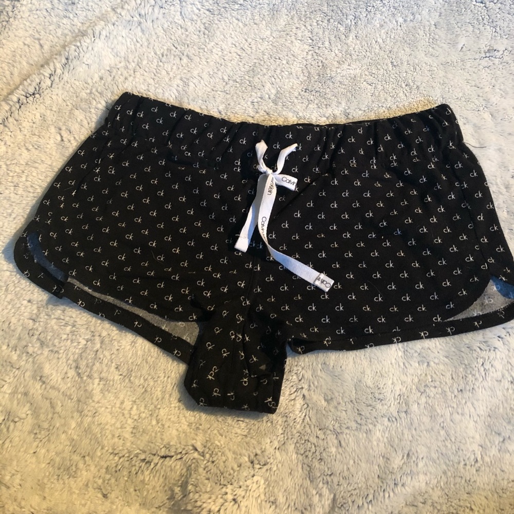Calvin Klein sleep shorts - M